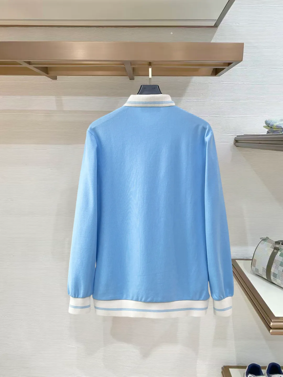 Casablanca New Arrival long-sleeved Polo shirt, original fabric, official Same Style, made of pure cotton pique fabric, custom-made in the same vat, feels very comfortable and smooth, very wide and stylish, produced by a first-line brand Factory, imported Behringer embroidery machine, embroidery is full and textured, collar and collar ribs are woven with imported yarn, will not deform after long-term wear, the most New Arrival style in autumn and winter, fashionable and individual, super Versatile and good-looking Very suitable for both men and women. A must-have item for everyone. Size: M-XXXL
